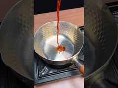 Los fideos instantáneos se pueden cocinar como una olla caliente