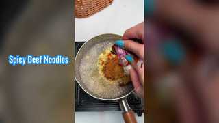 Fideos picantes con fideos de carne, 189 g x 12 barriles