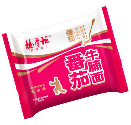 No picante tomate sabor de carne de res fideos instantáneos OEM 129g*24 Ramen instantáneo saludable
