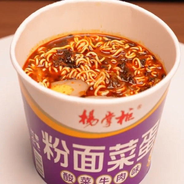 189g*12 Fideos de vermicelli y fideos con sabor a carne de res y mostaza encurtida, elaborados con ingredientes vegetales
