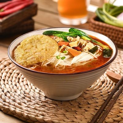 HK sabor jugoso sin ingredientes animales fideos vegetarianos no fritos 180g